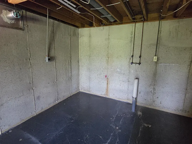 5205 Auriesville Ln — Photo 10