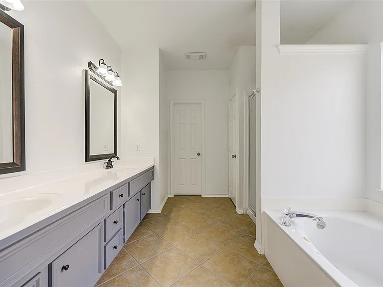 4426 Desert Cliff Ct — Photo 19