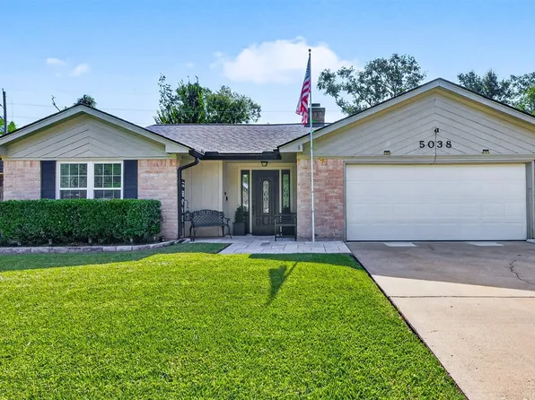5038 Pine Cliff Dr, Houston, TX 77084