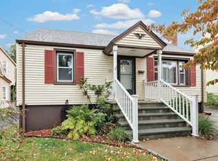 111 Alvin St, Fairfield, CT 06825