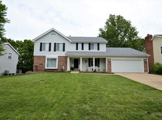 17 Lippizan Rd, Saint Peters, MO 63376