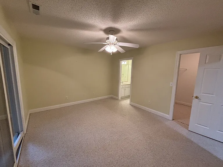 285 Merion Cir — Photo 11
