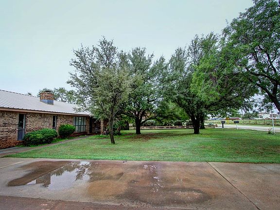2nd image of 1626 Baker Dr