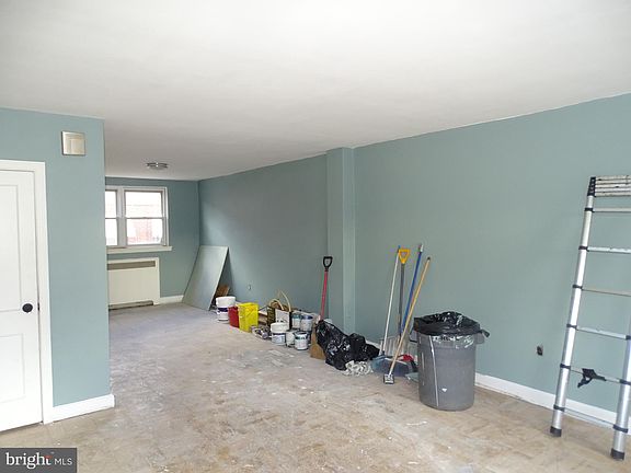 3rd image of 4415 Bleigh Ave
