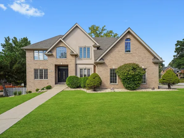 9000 Deerwood Ct, Palos Hills, IL 60465