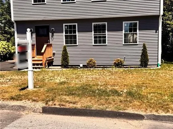 87 Dunedin St, Cranston, RI 02920