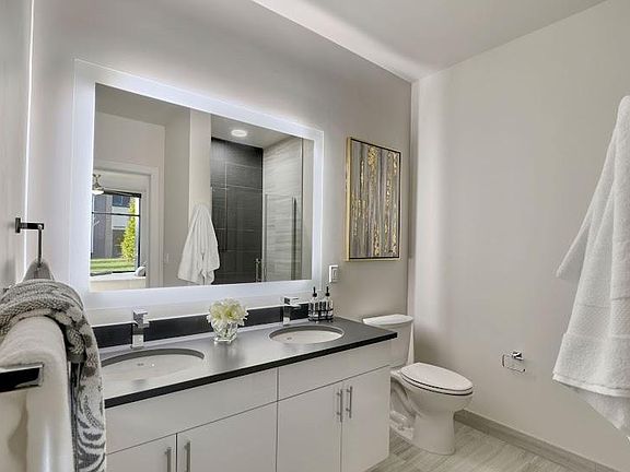 5th image of 340 Baldwin Ave #227
