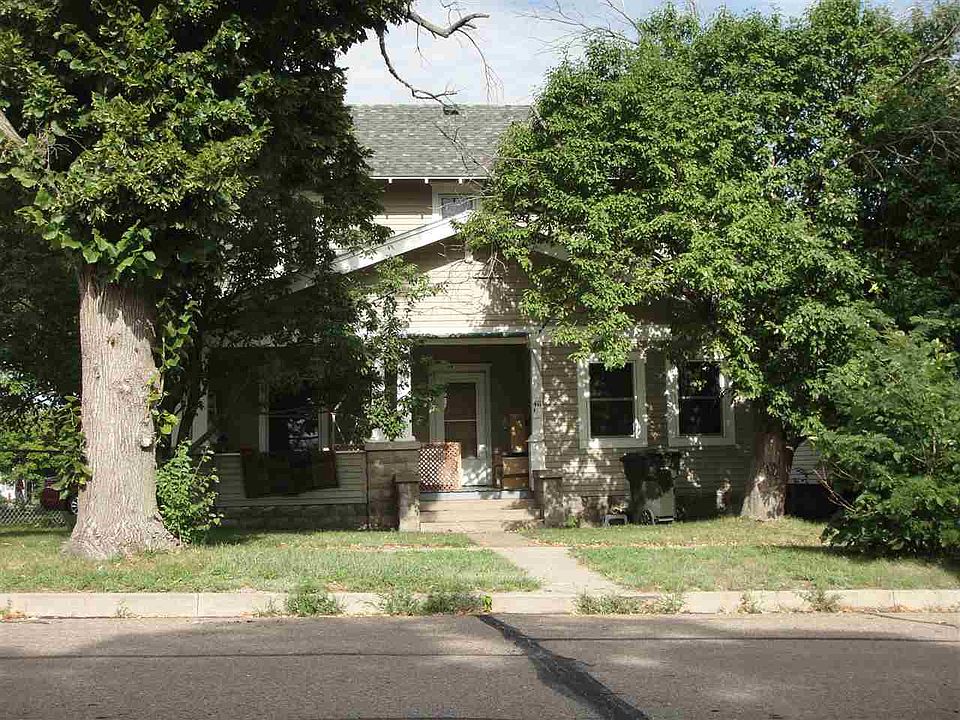 1st image of 411 E 1st St