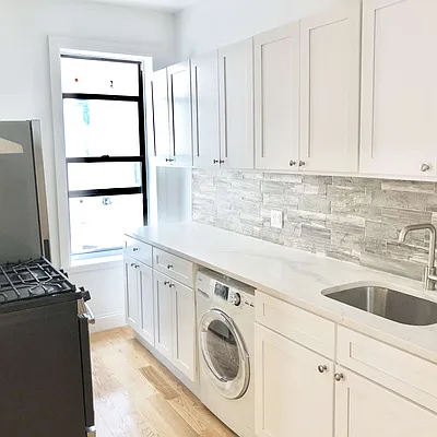 Rented by Uptown Flats LLC | media 17