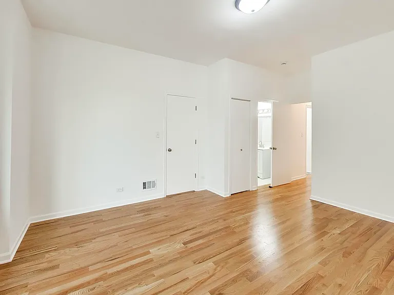 1301 N Oakley Blvd #2B — Photo 15