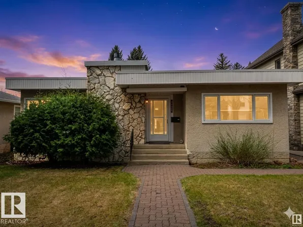 9126 117th St NW, Edmonton, AB T6G 1R9