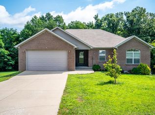 7038 Rainelle Dr, Lanesville, IN 47136