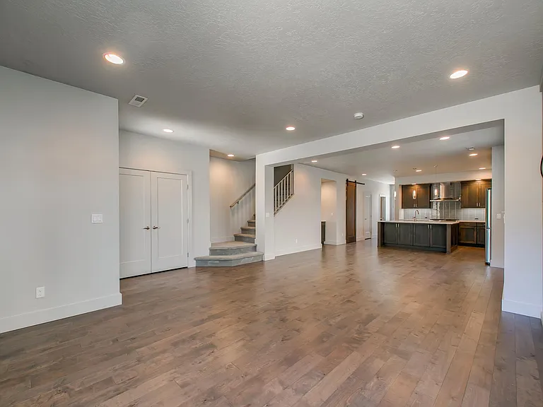 3961 E Parkcenter Blvd — Photo 4