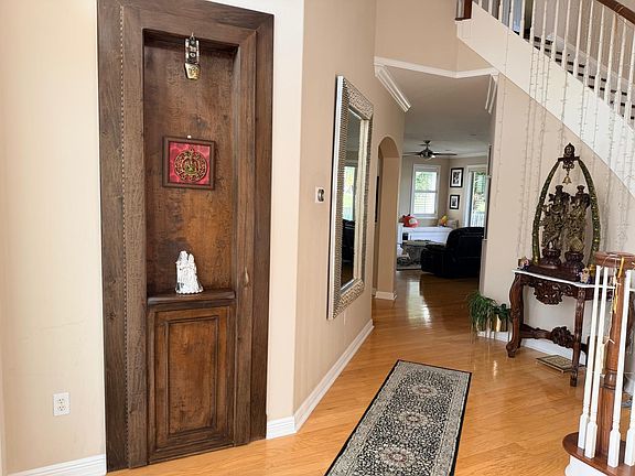 4th image of 2285 Ridgewood Circle