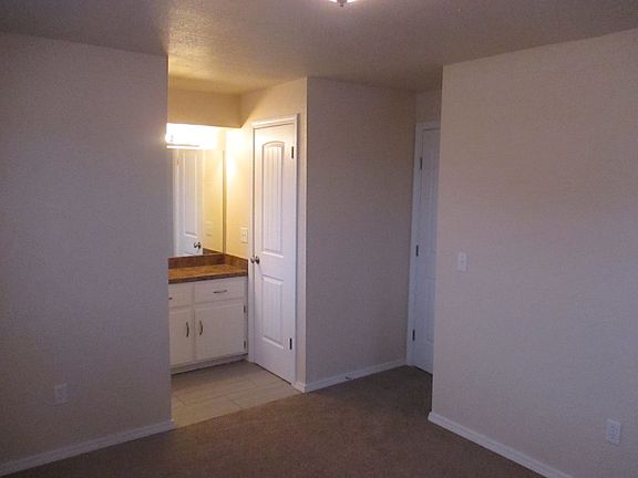 2nd image of 1009 NW 6th Pl