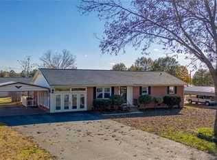 1832 Cameron Rd, Lincolnton, NC 28092