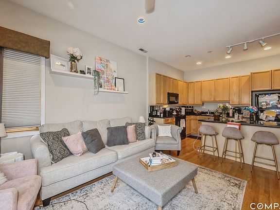 2nd image of 2756 N Wolcott Ave APT 2N
