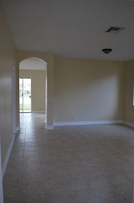 2nd image of 3810 Woodfield Dr