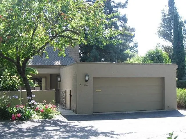 1561 Whiterock Cir photo 1