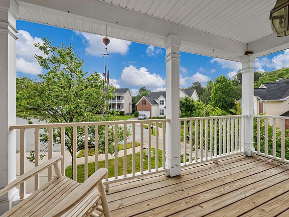 4th image of 70 Ballymore Ct