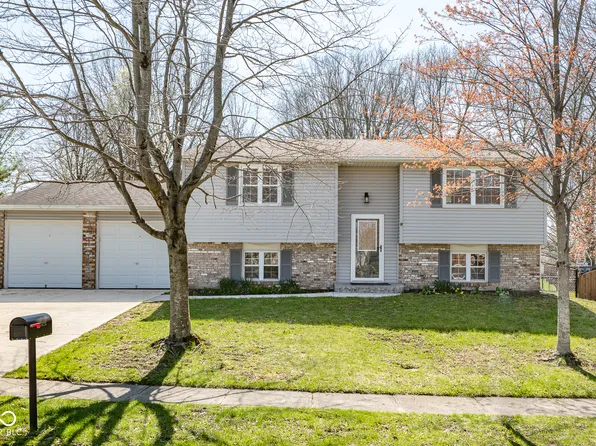 7624 Snowflake Dr, Indianapolis, IN 46227