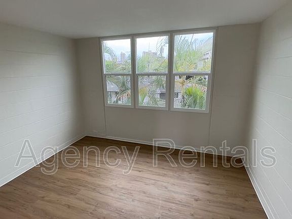 4th image of 510 Captain Cook Ave APT 202