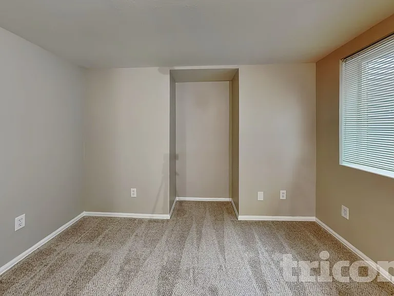 19545 E Iowa Cir — Photo 12