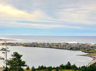 980 NW Highland Dr, Waldport, OR