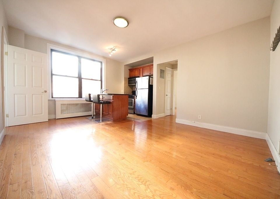 1st image of 34 E 11th St APT 5B
