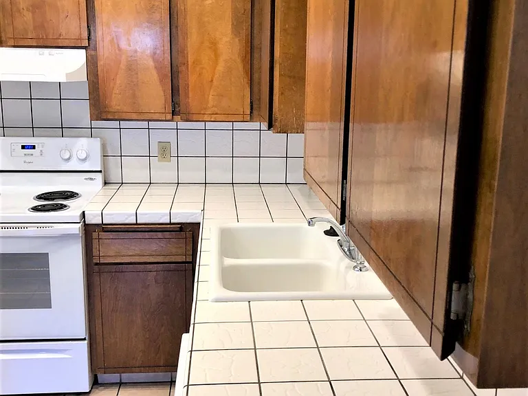 930 N Indiana St #1 — Photo 10