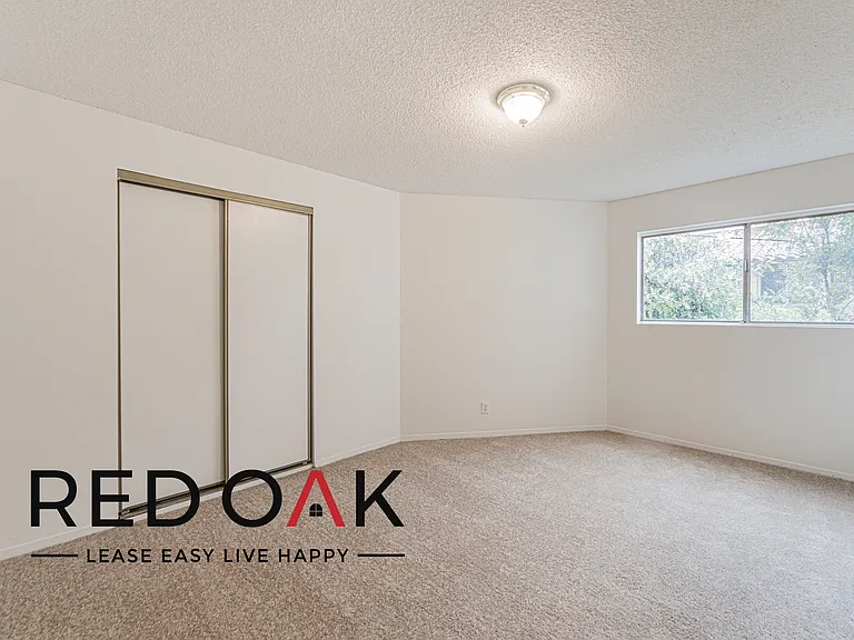 Kabir Apts (Montrose) — Photo 10