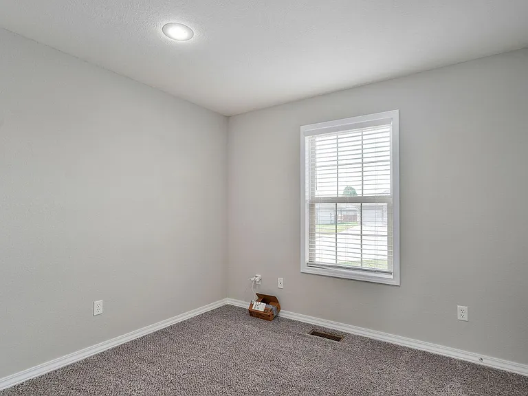 2414 E Mission St — Photo 17