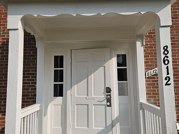 3rd image of 8612 Countryshire Ln APT 1