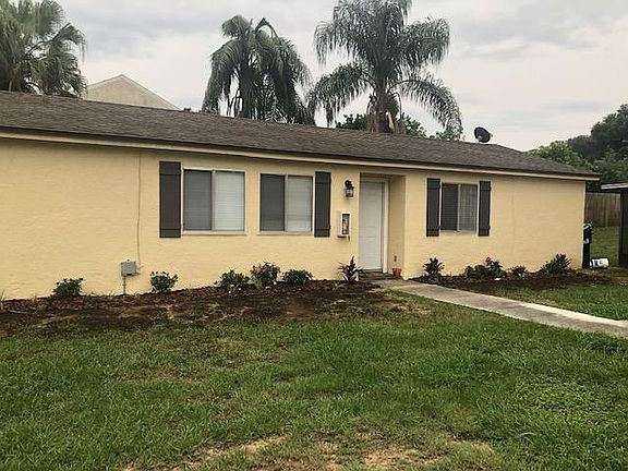 2nd image of 7430 Villas Oak Ct