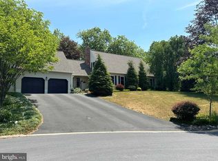 180 Grove Cir, State College, PA 16801