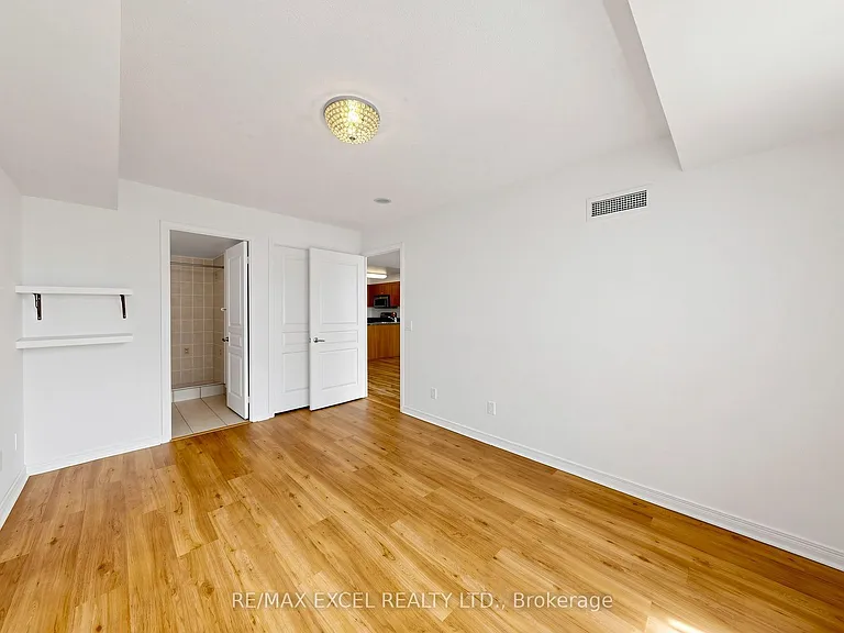 350 Red Maple Rd #508 — Photo 20