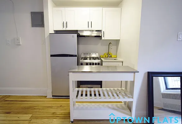 Rented by Uptown Flats LLC | media 16