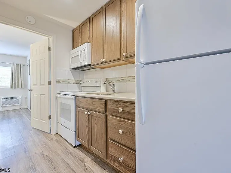 413 E Brigantine Ave #28 — Photo 8