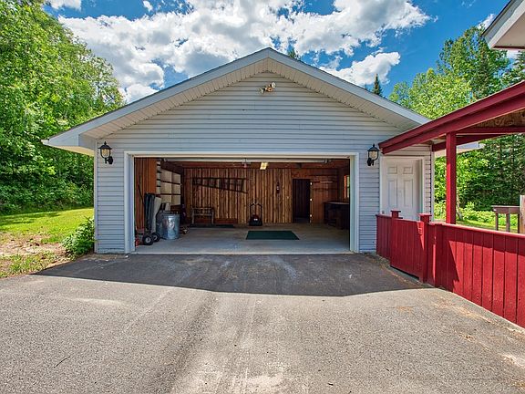 5th image of 19 Trillium Dr