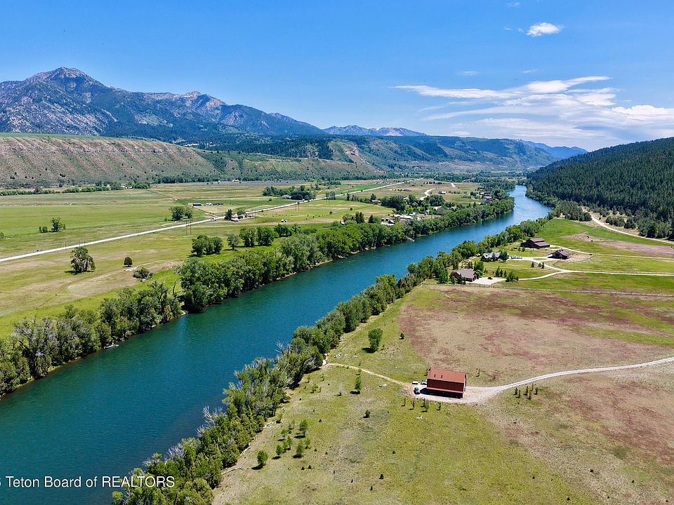 1st image of 863 Snake River Rd