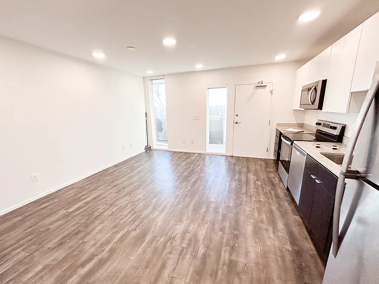 206 Fairfax Ave #103 — Photo 5