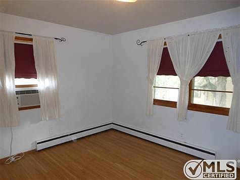 5th image of 5 Milwaukee Avenue Ct