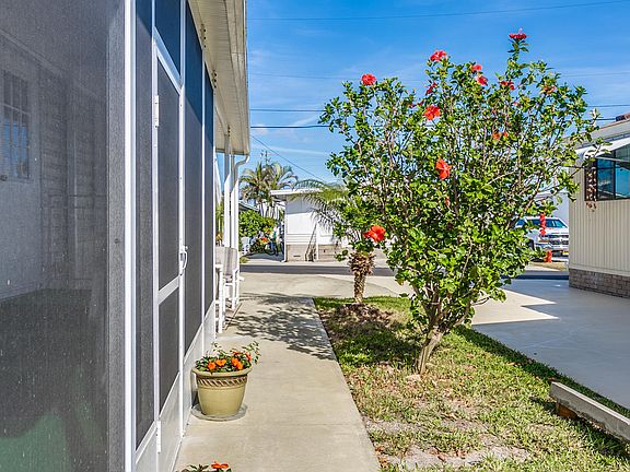 4th image of 2580 S Highway A1a Unit 7