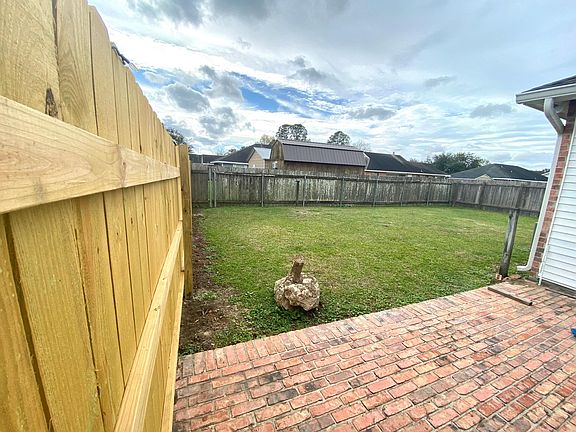 5th image of 218 Leighton Dr