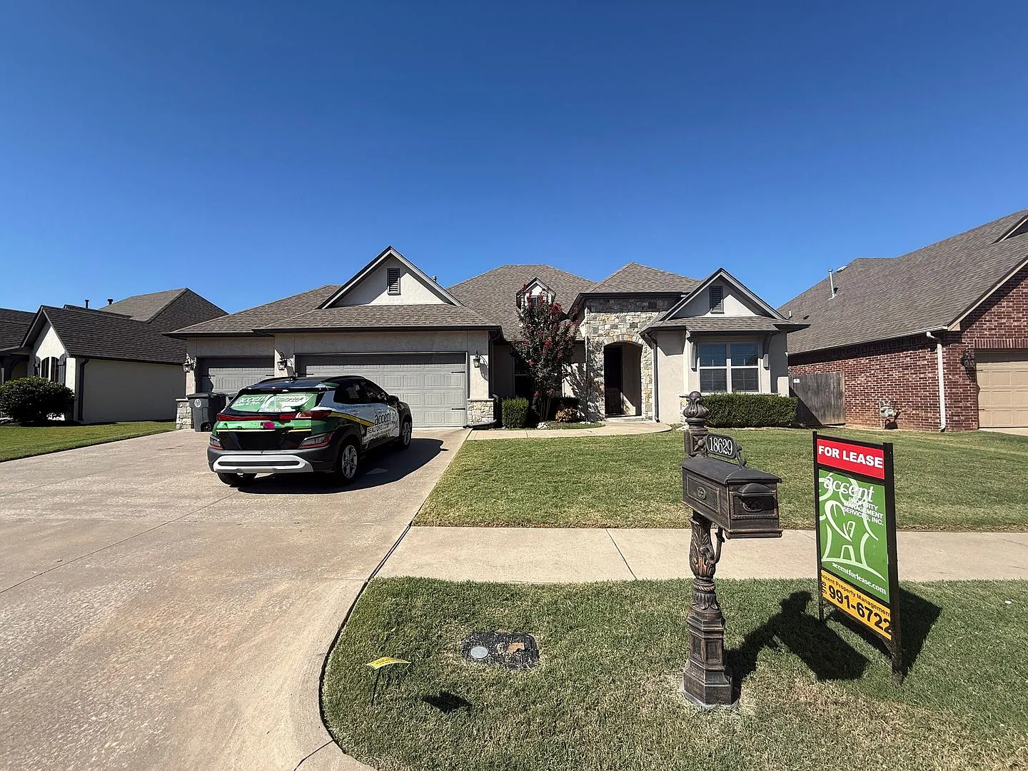 Luxury 3 Bedroom 2 Bath Tulsa Home in BA School District — Photo 1