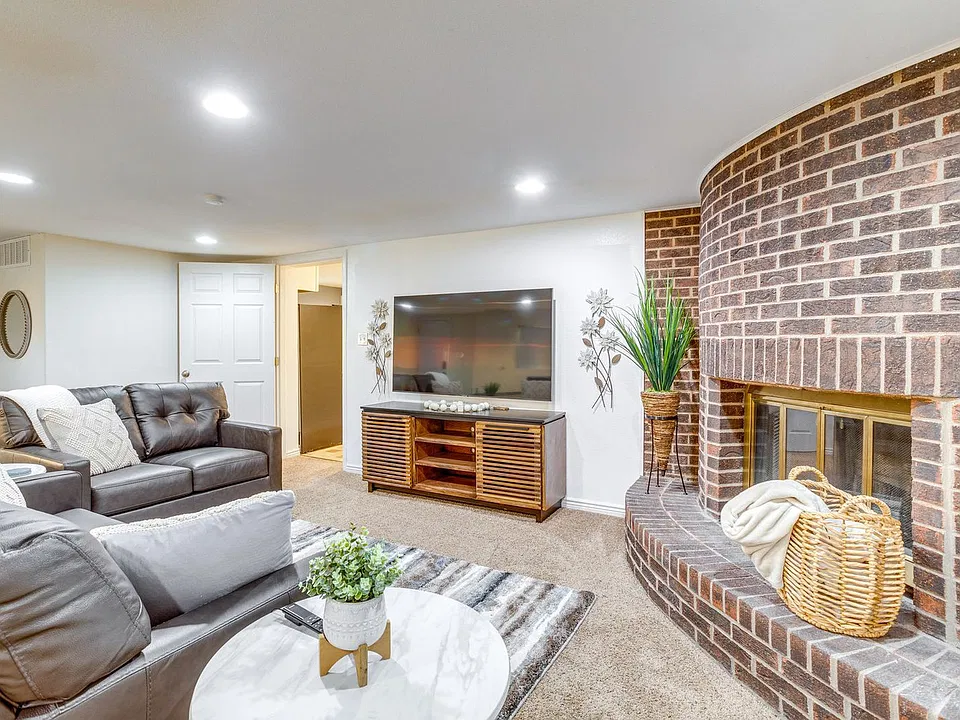 491 Oakland St #1-ID1644590P