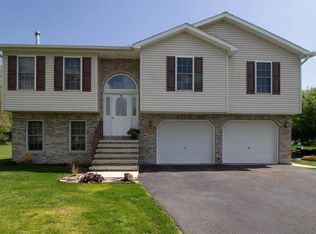 10179 Blue Jay Cir, Orrstown, PA 17244