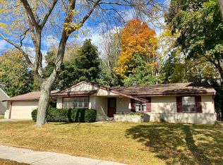 916 Pershing Ave, Sheboygan, WI 53083