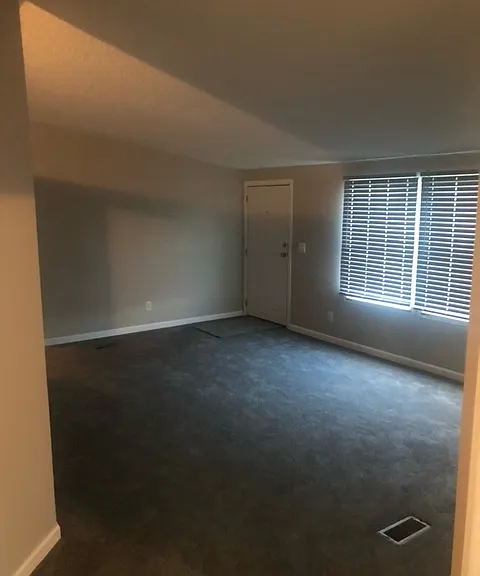 112 Downey Rd — Photo 8