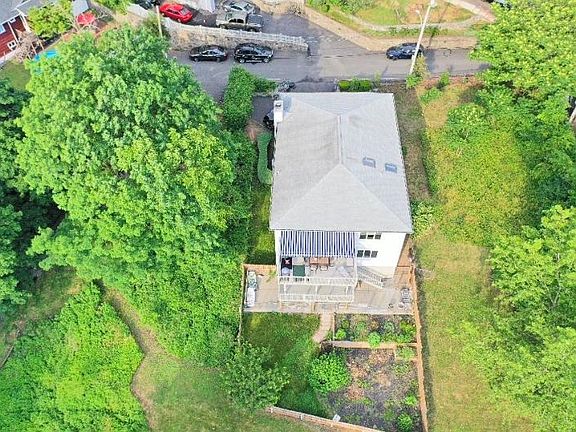 2nd image of 41 Rock Ln